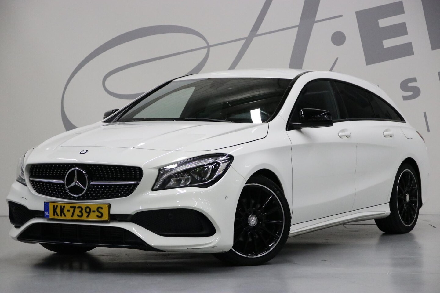 Mercedes-Benz CLA-klasse Shooting Brake - 180 AMG Night Edition Plus/ Led-koplampen - AutoWereld.nl