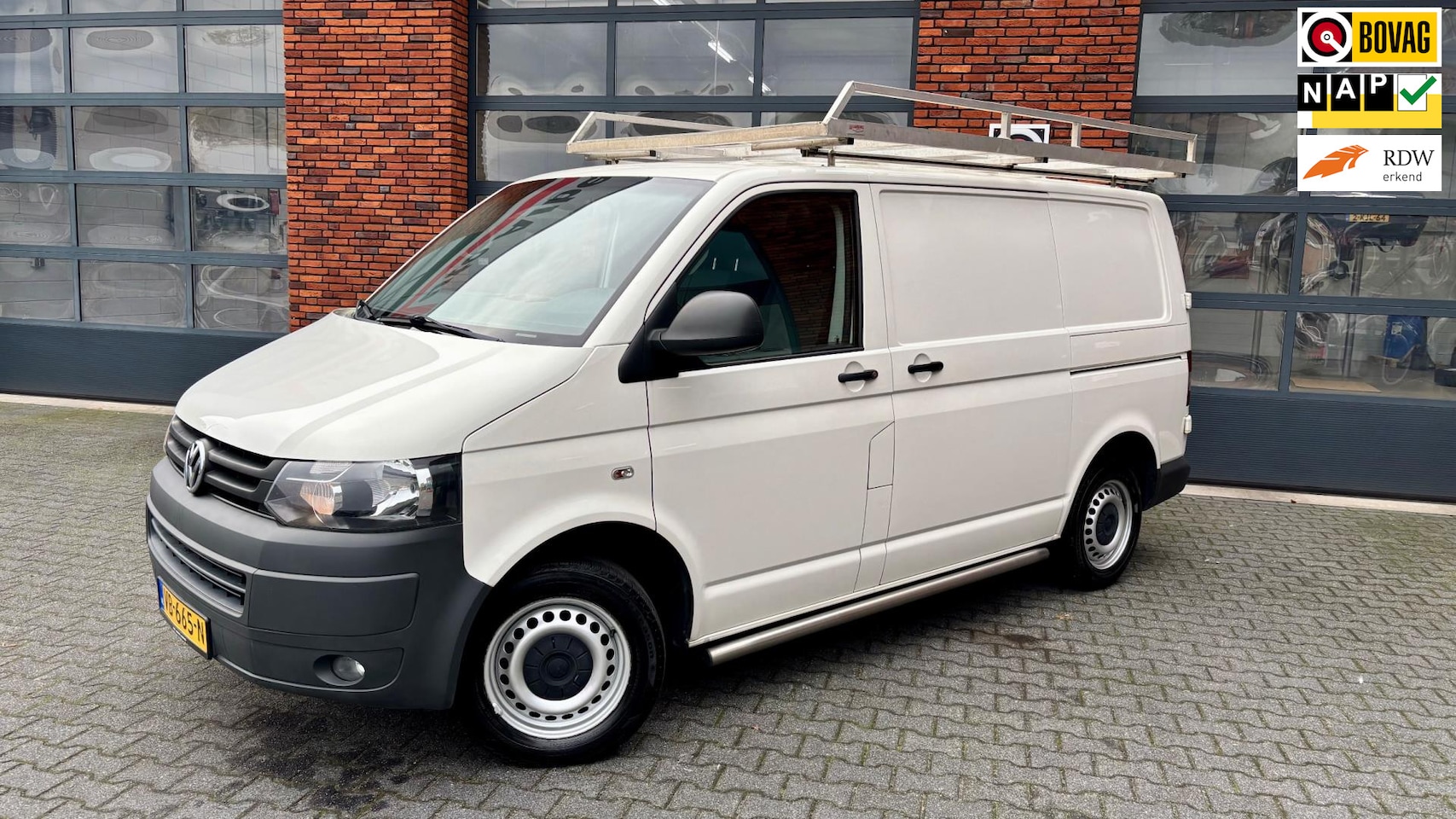 Volkswagen Transporter - 2.0 TDI 102 PK Comfortline |Dubbele schuifdeur|Trekhaak|Cruise Control|Imperial|Airco - AutoWereld.nl