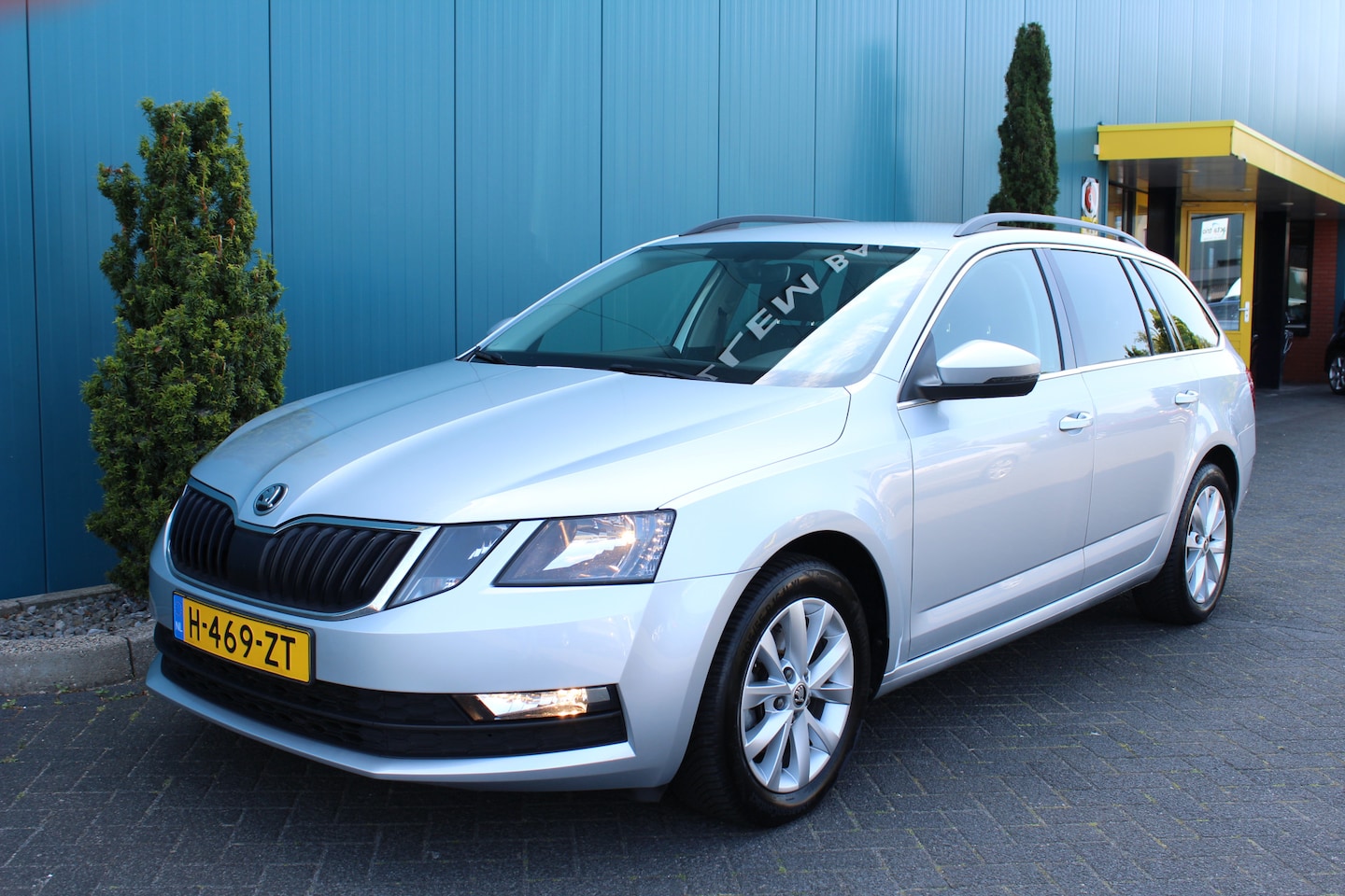 Skoda Octavia Combi - 1.0 TSI Greentech Business Edition/ECC/NA/LMV/PDC/STOELVERW. - AutoWereld.nl