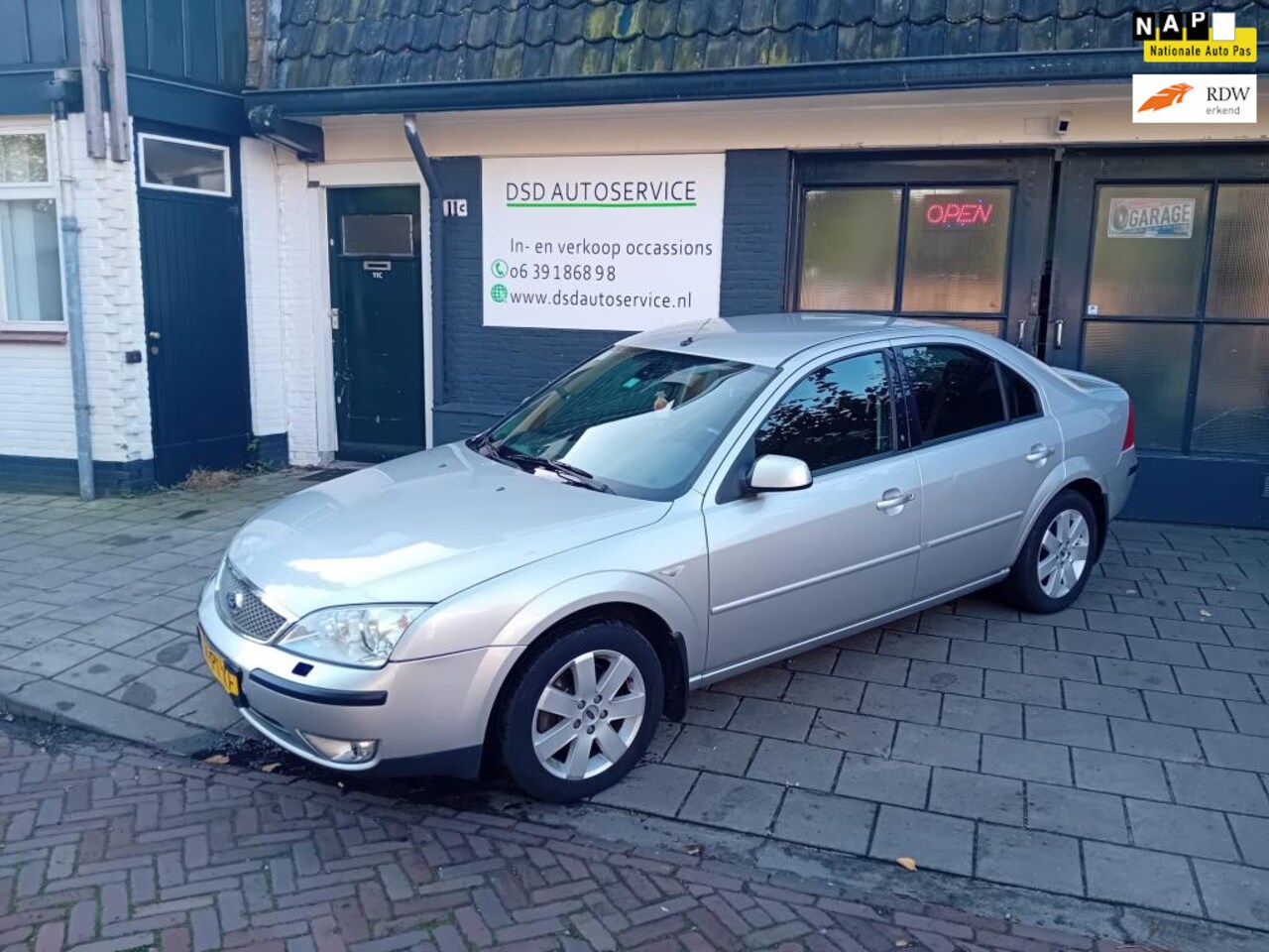 Ford Mondeo - 1.8-16V Futura 1.8-16V Futura - AutoWereld.nl