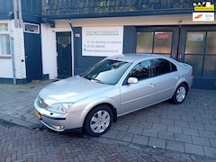 Ford Mondeo - 1.8-16V Futura