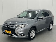 Mitsubishi Outlander - 2.0 PHEV Pure / Trekhaak / Camera / Leer