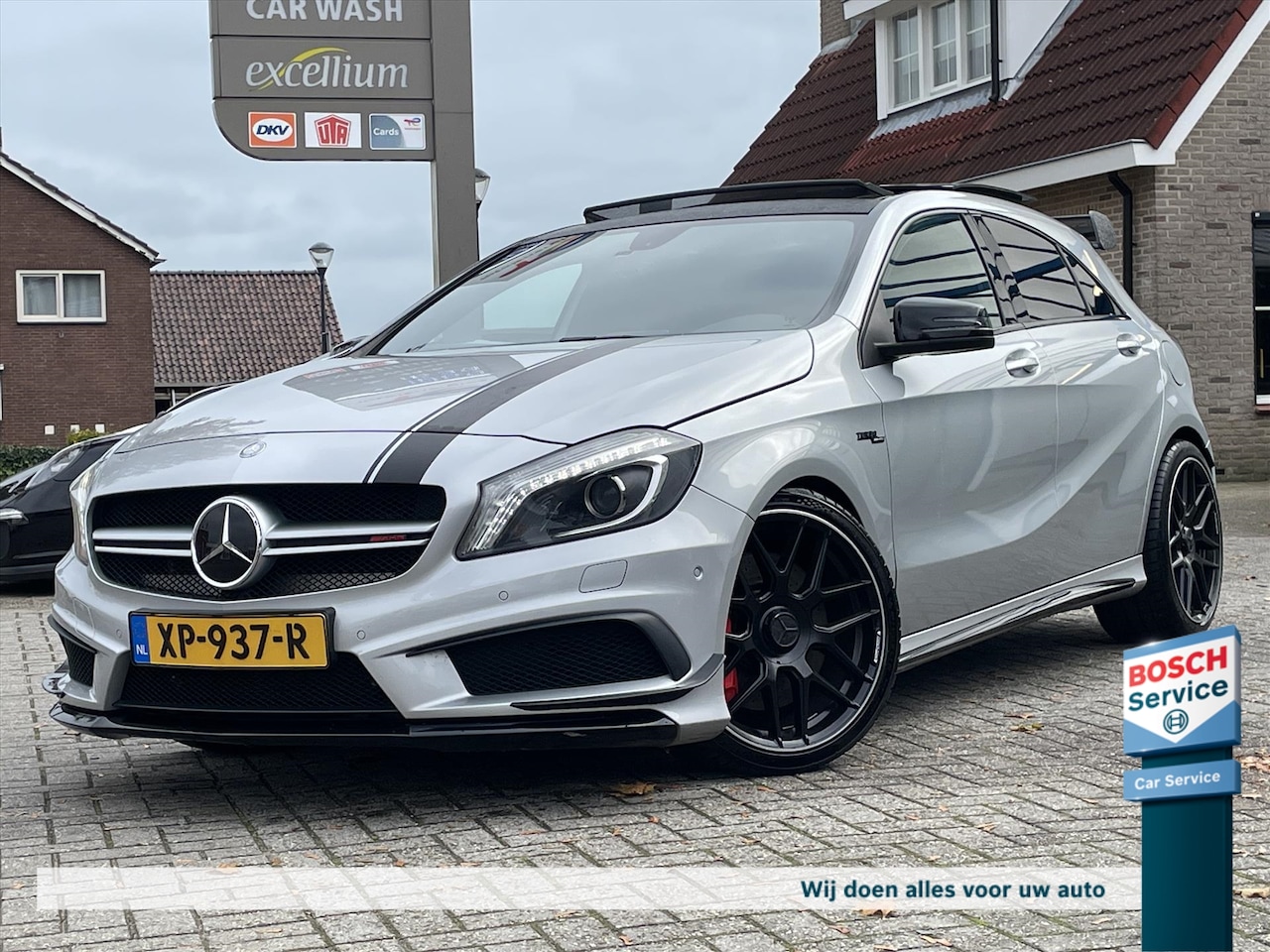 Mercedes-Benz A-klasse - A 45 AMG 400PK 4MATIC / Pano / Carbon stuur / Leder / Navi / Memory / Kleppen uitlaat / 19 - AutoWereld.nl