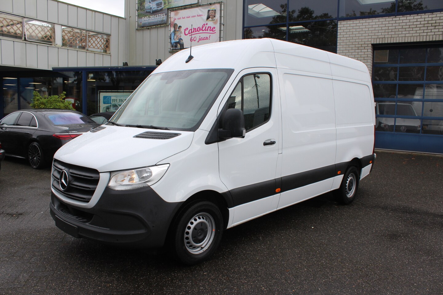 Mercedes-Benz Sprinter - 317 CDI L2H2 MBUX met navigatie en parkeerpakket en camera - AutoWereld.nl