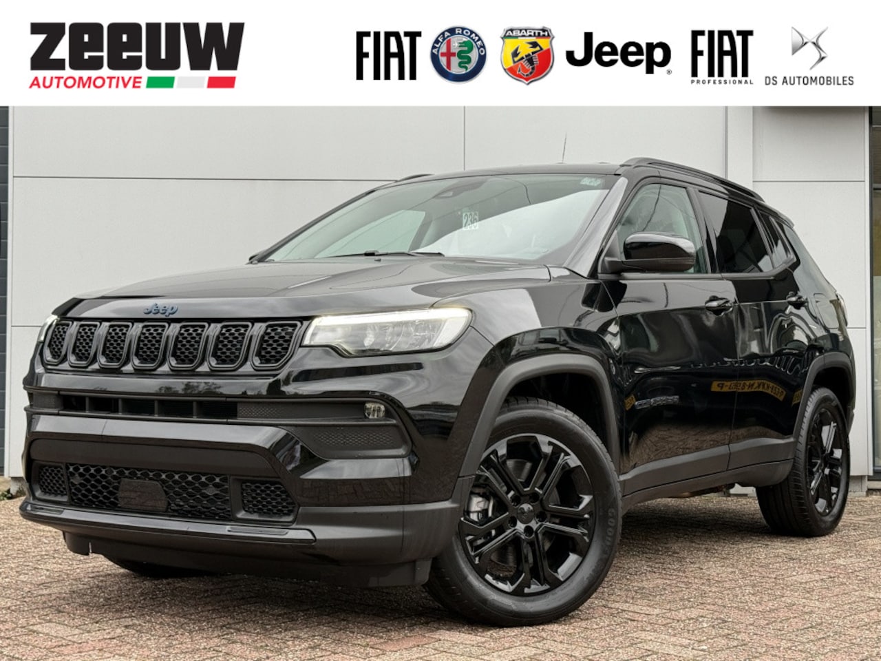 Jeep Compass - 4xe 190 PK Hybrid Night Eagle | Winter Pack - AutoWereld.nl