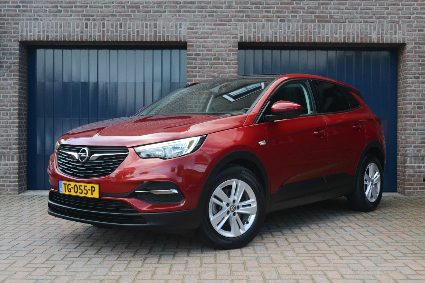 Opel Grandland X - 1.2 Turbo Online Edition | Panoramadak | Navigatie | Carplay | Clima | Cruise | D-riem vv. - AutoWereld.nl