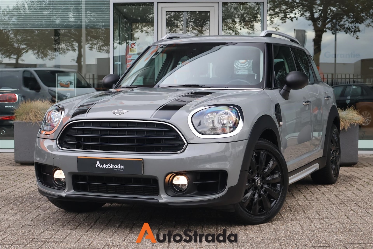 MINI Countryman - Mini (f60) 1.5 Dutch Made Edition 102pk I Climate I Carplay I Cruise I Trekhaak - AutoWereld.nl