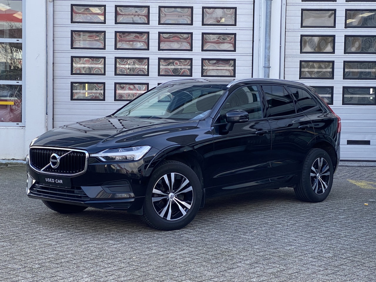 Volvo XC60 - B5 Momentum Pro | Trekhaak | Pilot Assist | Apple CarPlay | Stuurverwarming - AutoWereld.nl