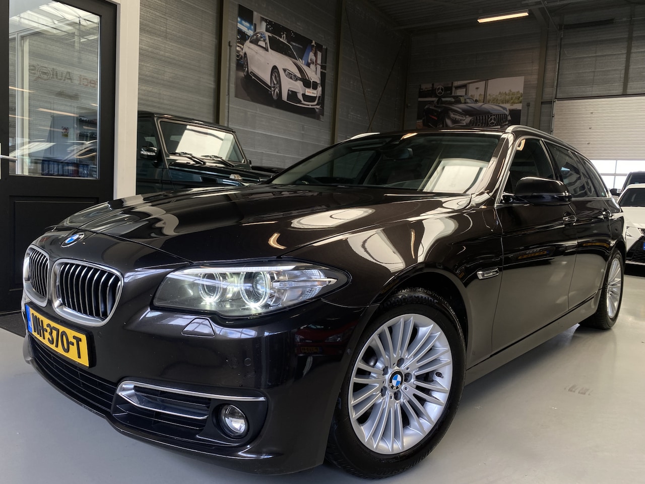 BMW 5-serie Touring - 520d Luxury Edition 520d Luxury Edition - AutoWereld.nl