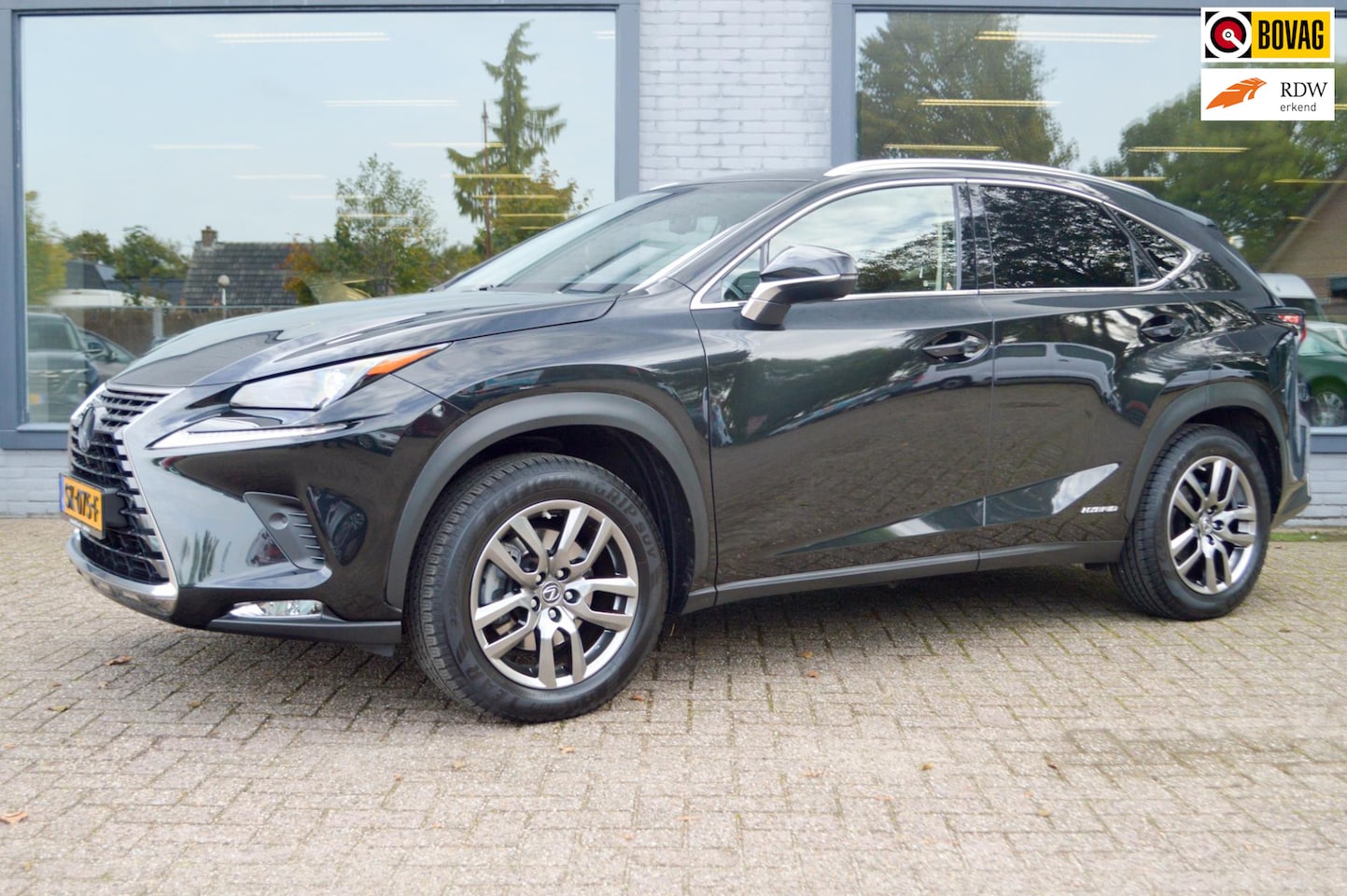 Lexus NX - 300h AWD Luxury Line | Hybrid | Automaat | Trekhaak | Leder - AutoWereld.nl