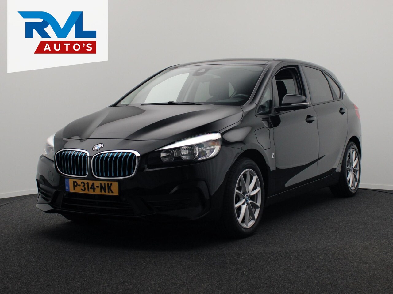 BMW 2-serie Active Tourer - 225xe iPerformance PHEV Navigatie Climate-control - AutoWereld.nl