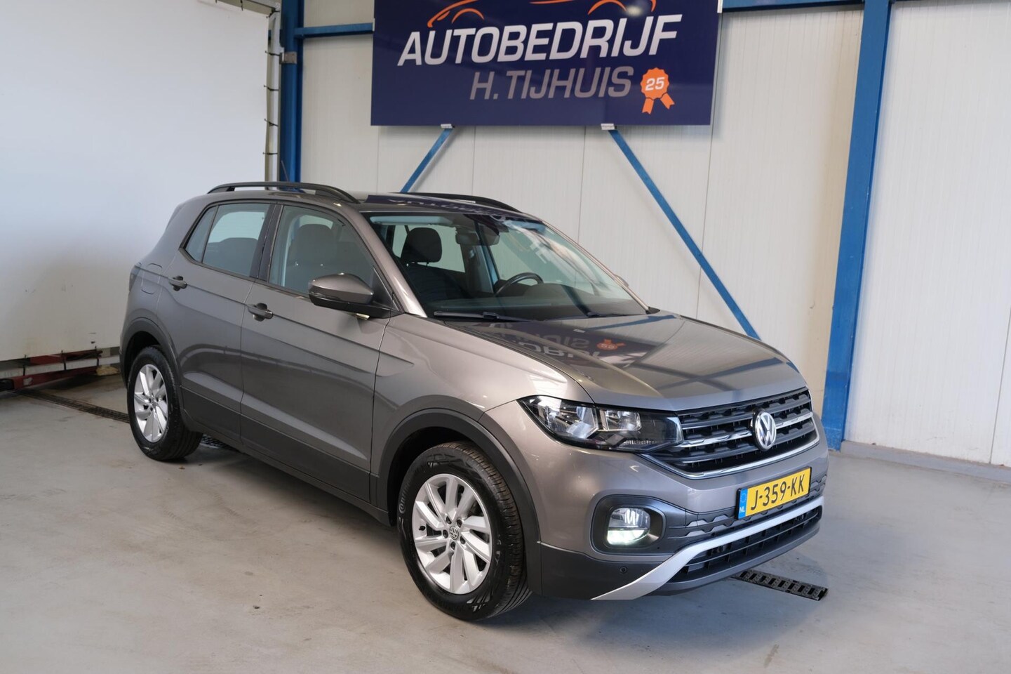 Volkswagen T-Cross - 1.0 TSI Life - N.A.P. Airco, Cruise, Navi, PDC, Trekhaak. - AutoWereld.nl