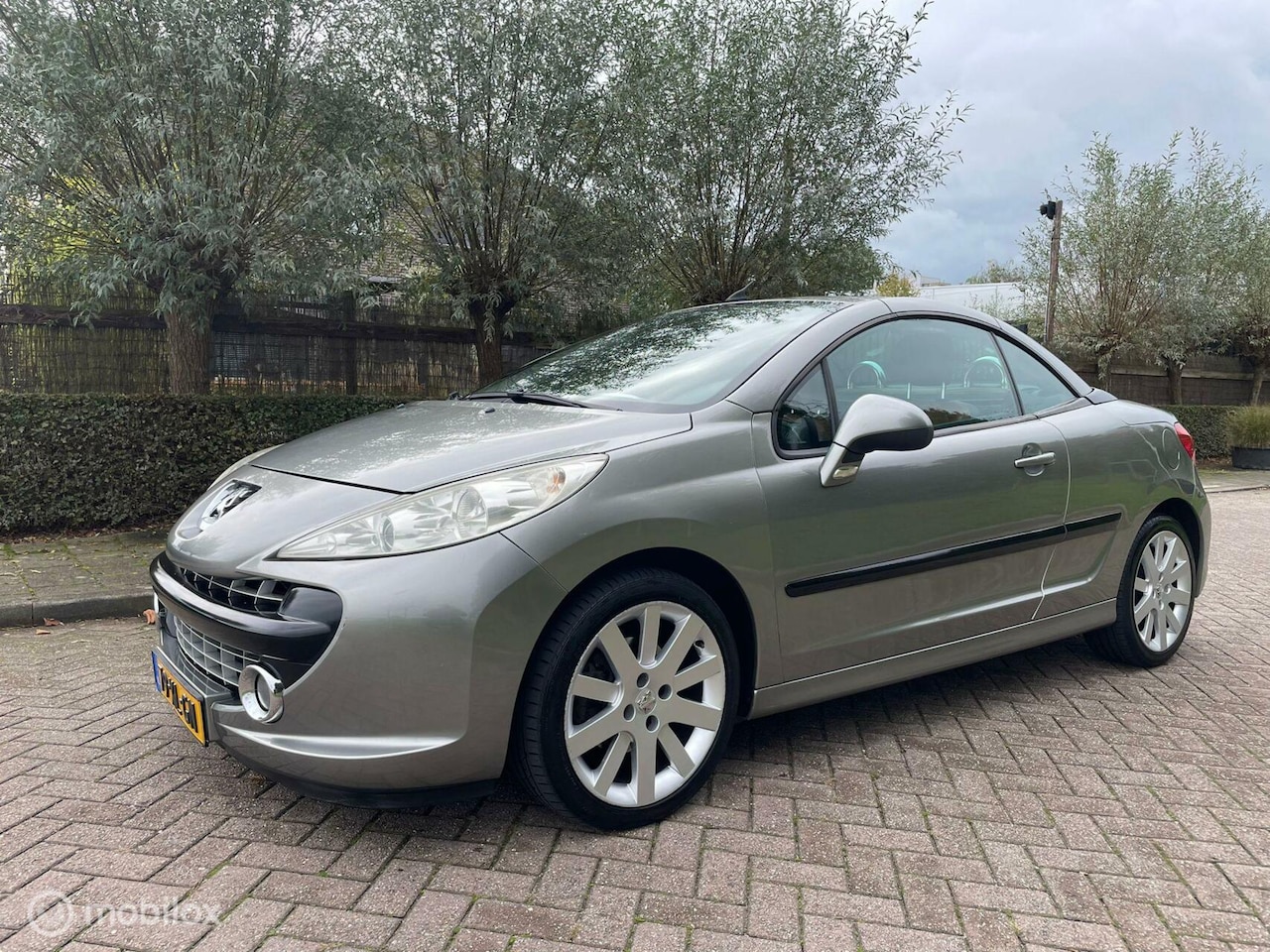 Peugeot 207 CC - 1.6 VTi Airco Automaat - AutoWereld.nl