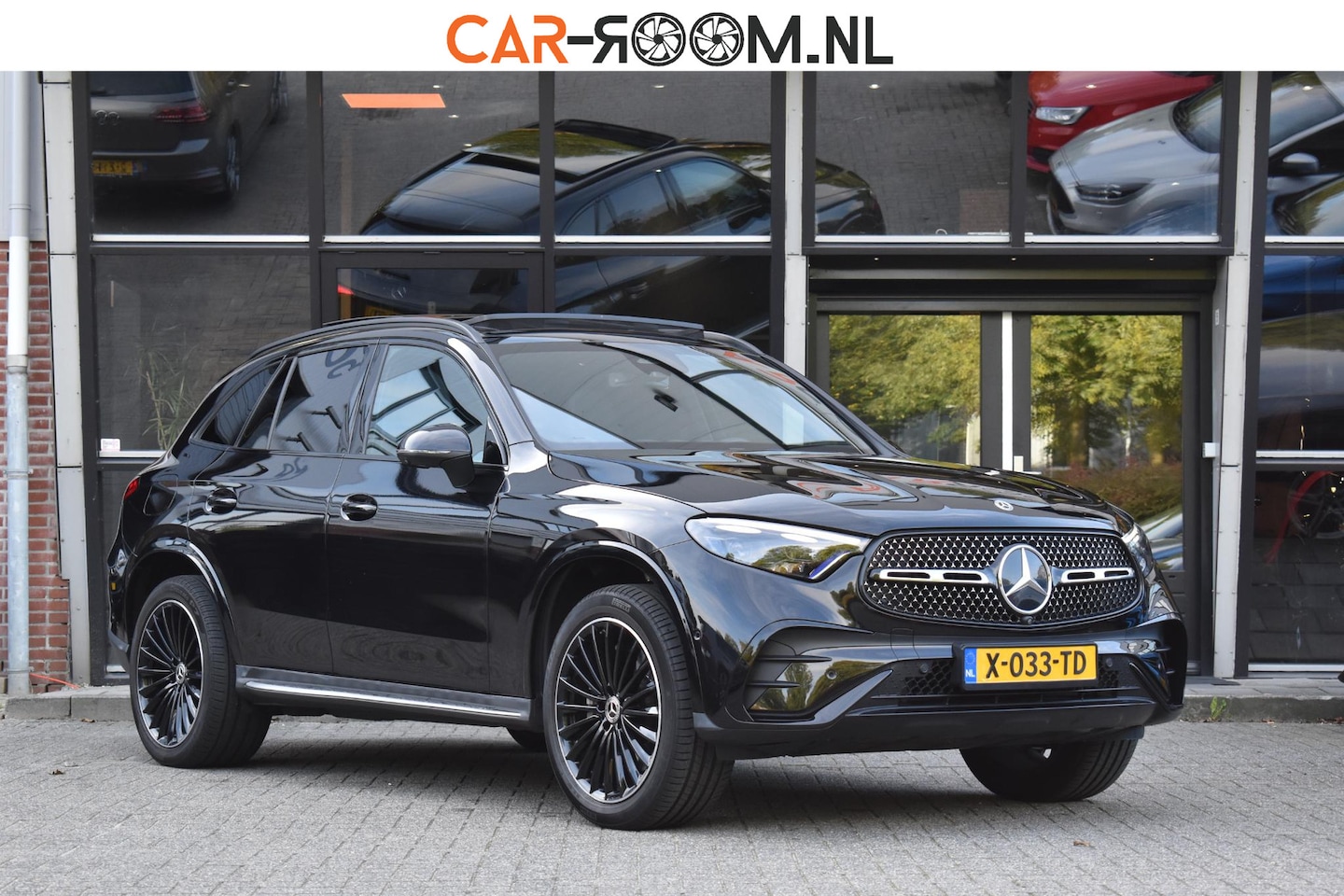 Mercedes-Benz GLC-klasse - 300e 4MATIC AMG Line Pano Lane Burmester ACC Trekhaak - AutoWereld.nl