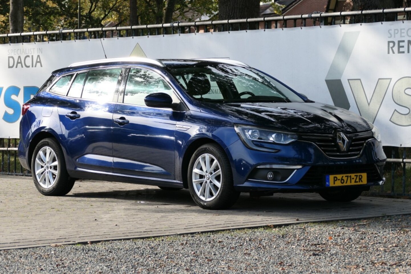 Renault Mégane Estate - Estate TCe 130 EDC Automaat Intens - AutoWereld.nl