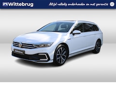 Volkswagen Passat Variant - 1.4 TSI 218pk PHEV GTE Business / Panorama dak / LED Matrix / Trekhaak Elek. / Leder-Alcan