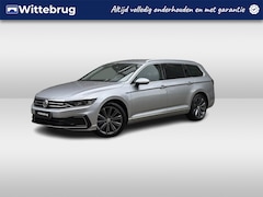 Volkswagen Passat Variant - 1.4 TSI PHEV 218PK DSG GTE Business / 18" LMV / LED / Half Leder-Alcantara Bekleding / Sto