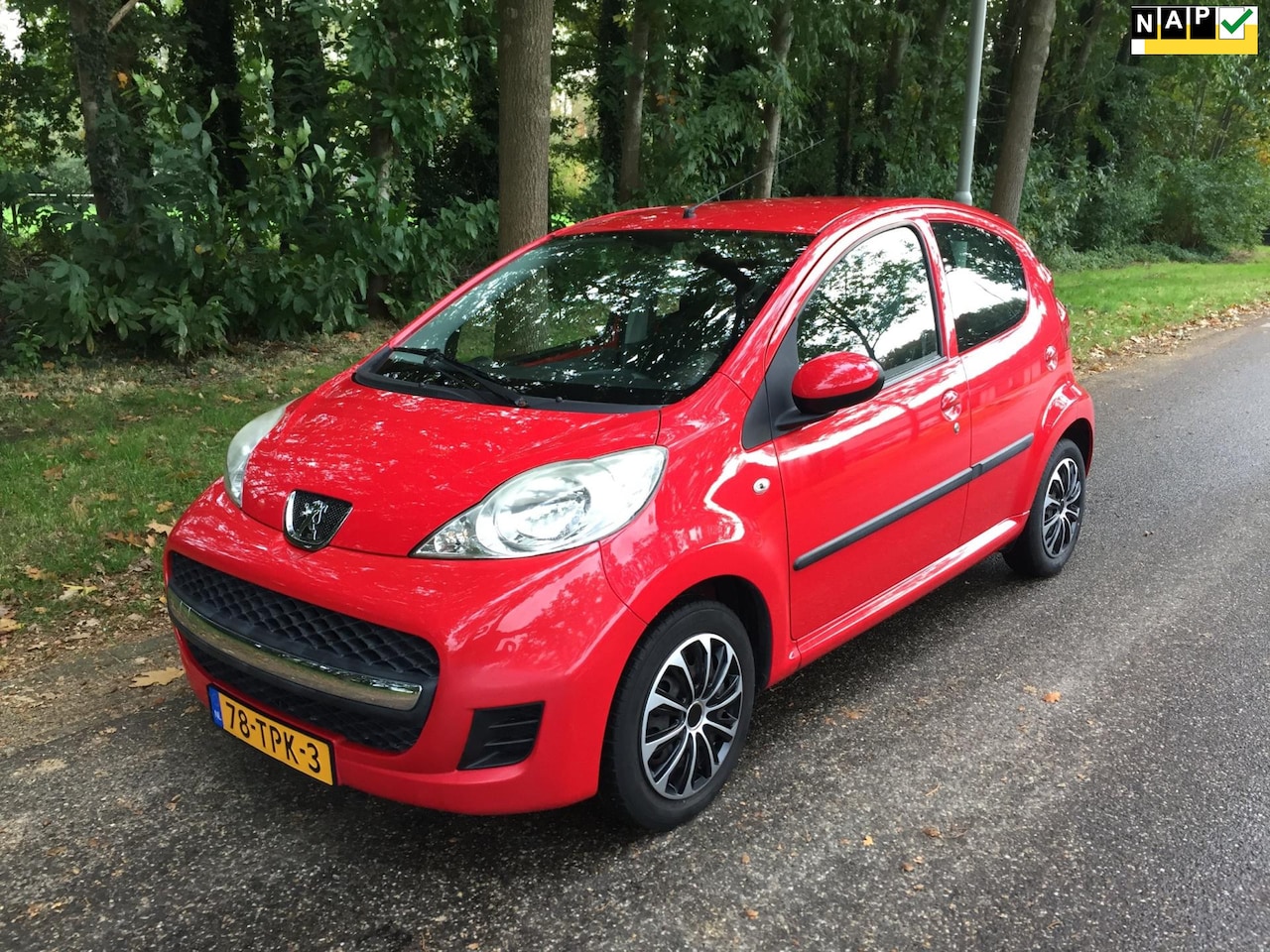 Peugeot 107 - 1.0-12V XS 1.0-12V XS - AutoWereld.nl