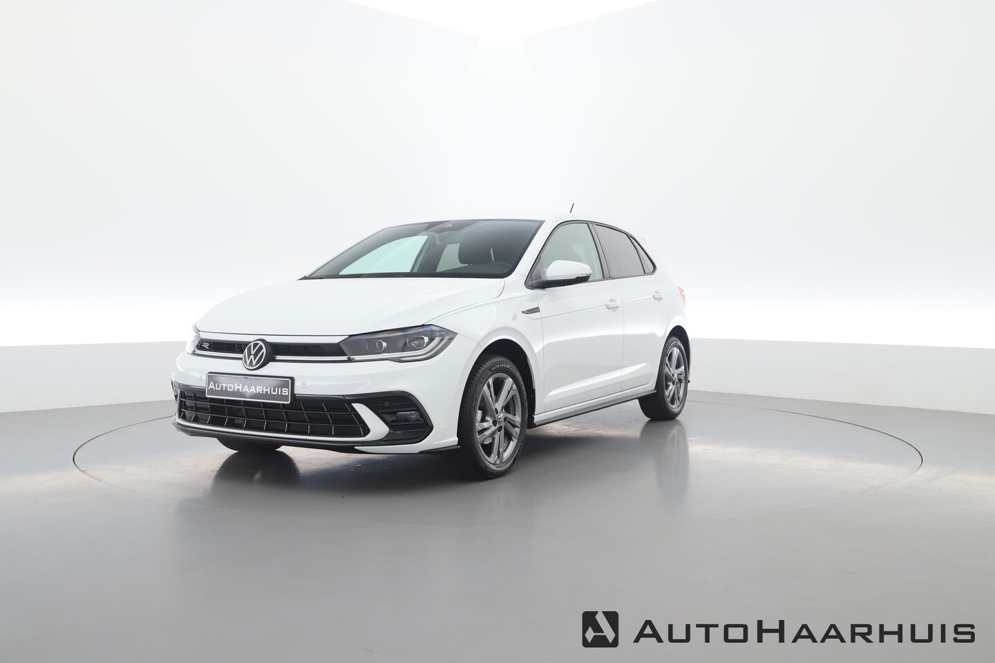 Volkswagen Polo - 1.0 TSI R-Line | Navi | IQ. Light | Travel Assist | Stoelverw. | All Season | CarPlay | - AutoWereld.nl