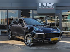 Porsche Cayenne - 3.0 S E-Hybrid Platinum Edition | Schuif-kantel dak | Trekhaak | BOSE | 21''