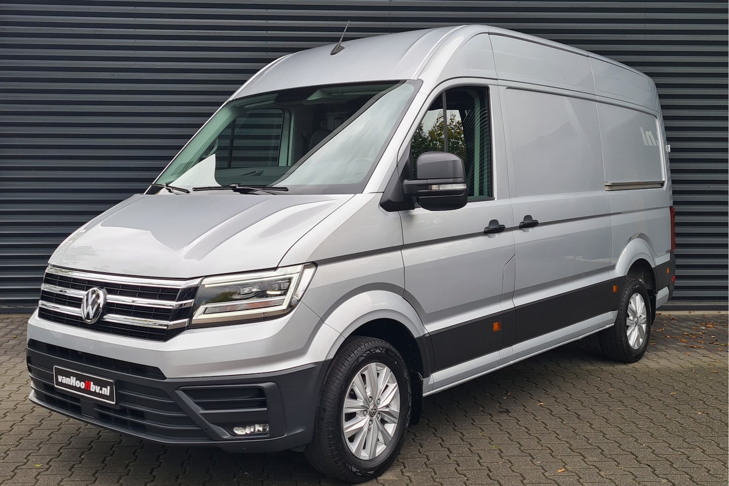 Volkswagen Crafter - 35 177pk L3H3 Highline - 2x schuifdeur - LED - - AutoWereld.nl