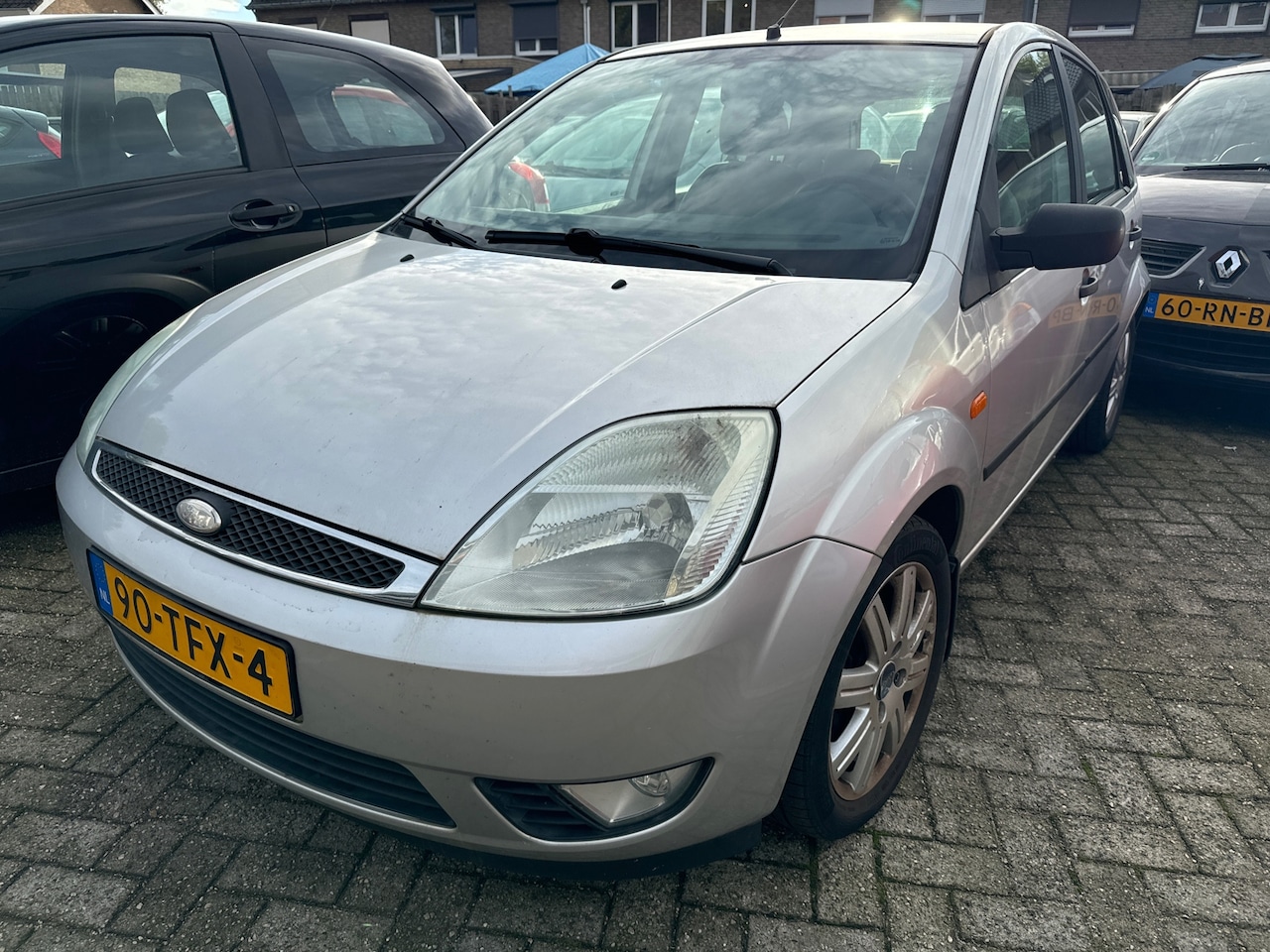 Ford Fiesta - 1.6-16V Ghia 5 DEURS - AutoWereld.nl