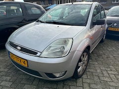 Ford Fiesta - 1.6-16V Ghia 5 DEURS