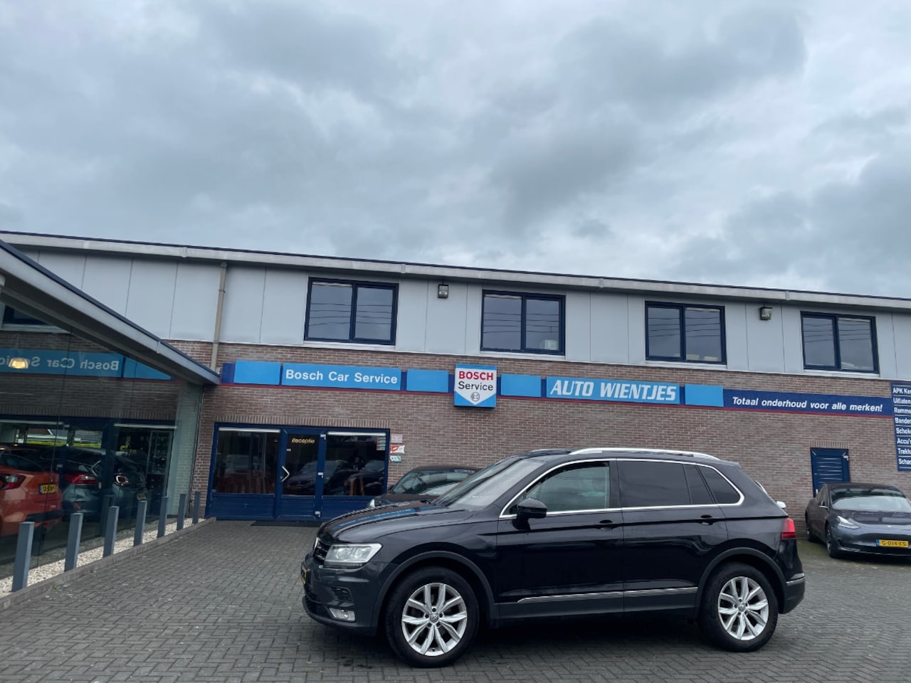 Volkswagen Tiguan - Van | 2.0 TDI Dsg 110kw | 4-Motion | Leer | Navi - AutoWereld.nl