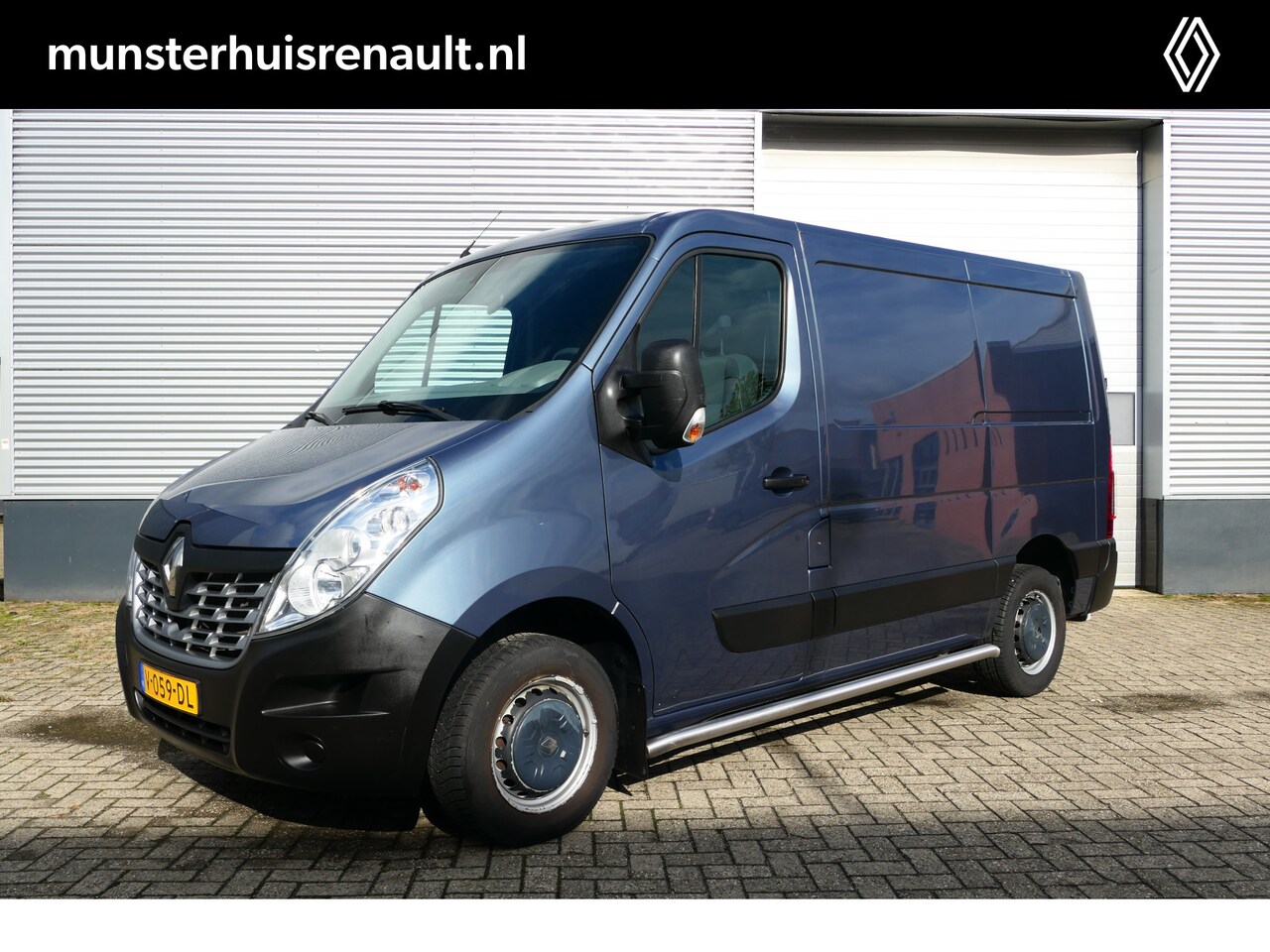 Renault Master - T28 2.3 dCi 130 L1H1 *meeneemprijs* - Cruise, Trekhaak, Betimmering, Navi - AutoWereld.nl