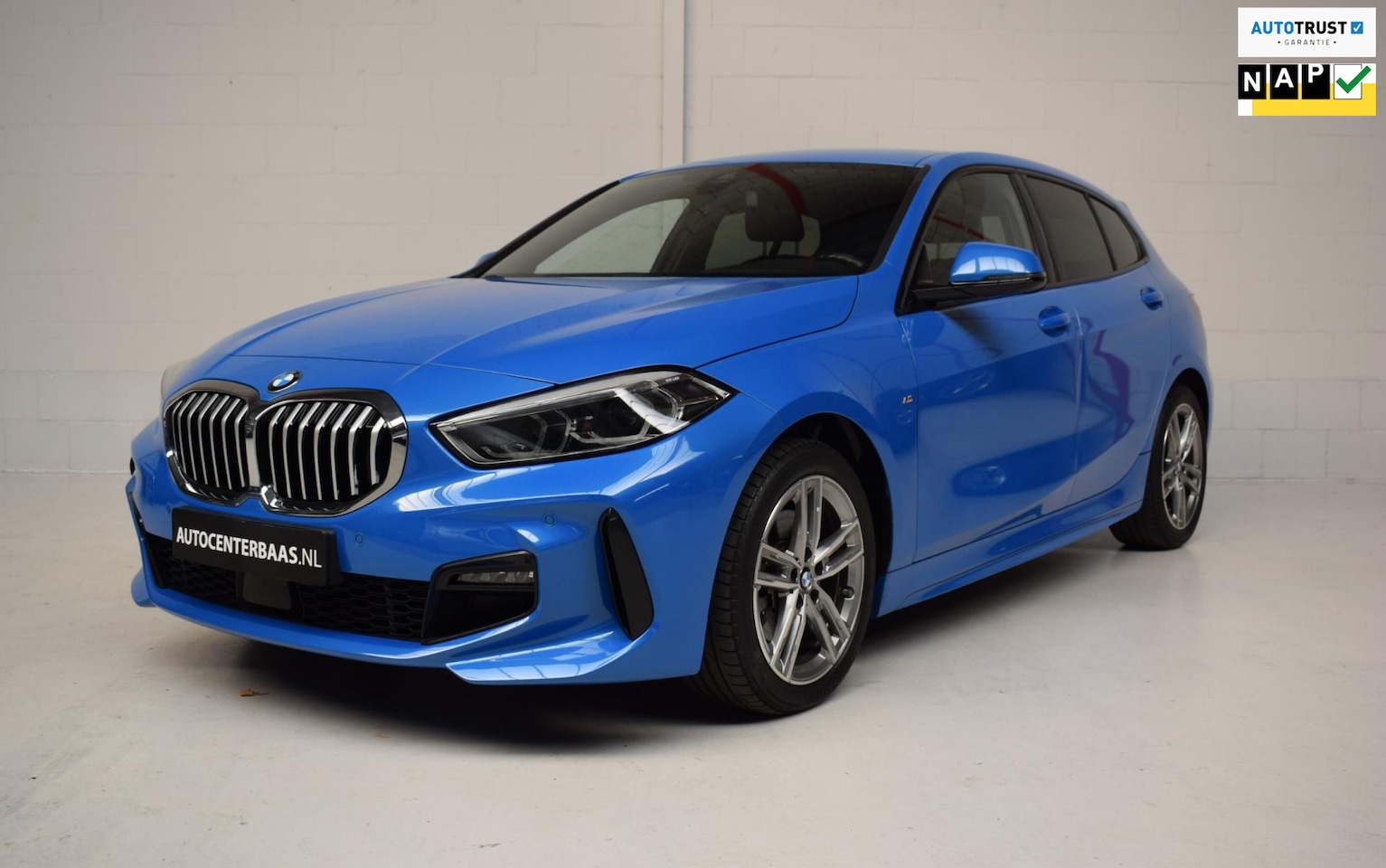 BMW 1-serie - 118i M-SPORT 5-DRS ORG.NED / VIRTUAL / CARPLAY / SFEERVERLICHTING / NAP / LED / BTW - AutoWereld.nl