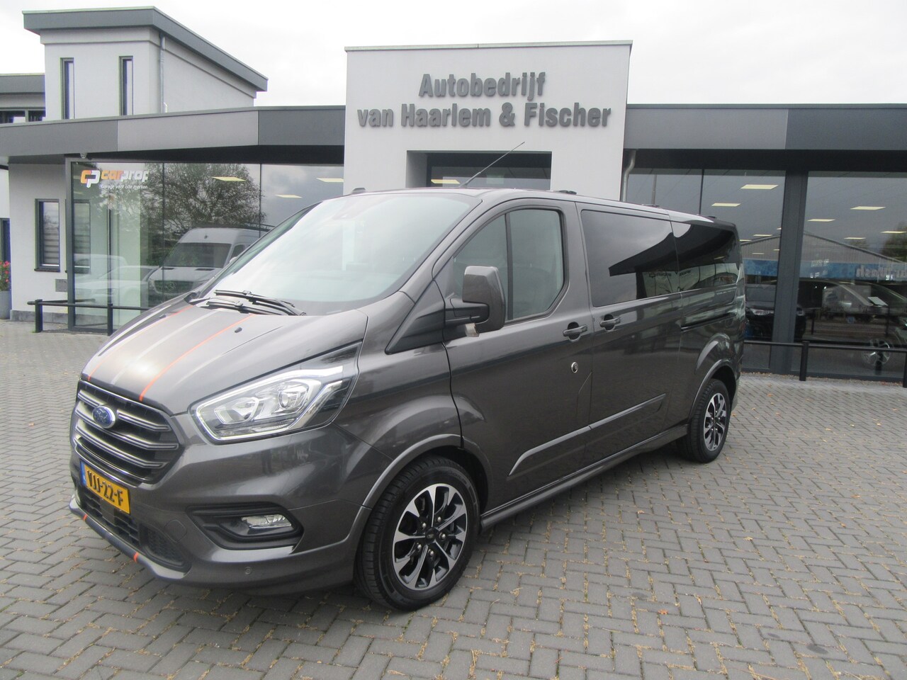 Ford Transit Custom - 320 2.0 TDCI 185PK L2H1 Sport Automaat, Navi, Camera - AutoWereld.nl