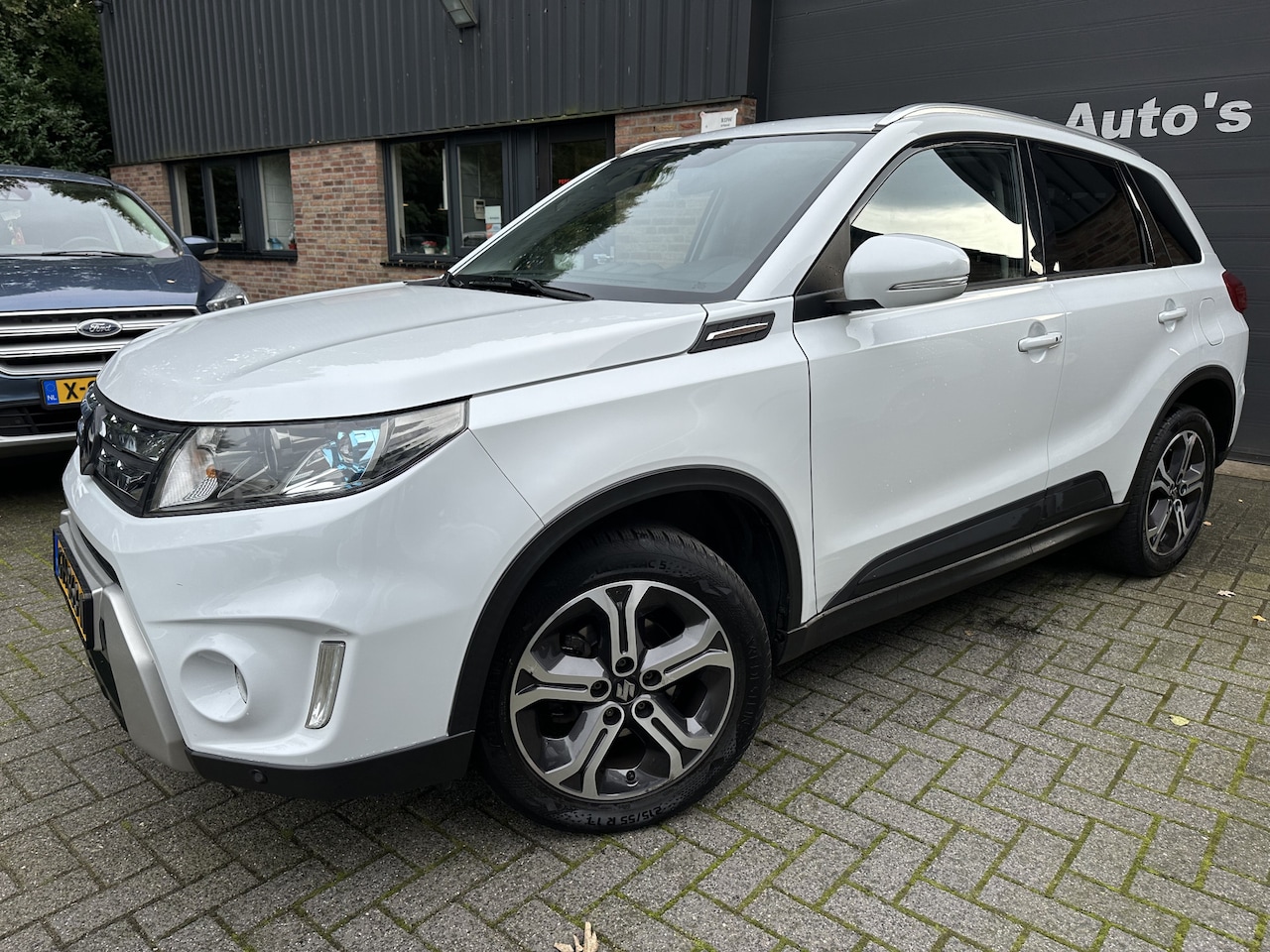 Suzuki Vitara - 1.6 High Executive 1.6 High Executive - AutoWereld.nl