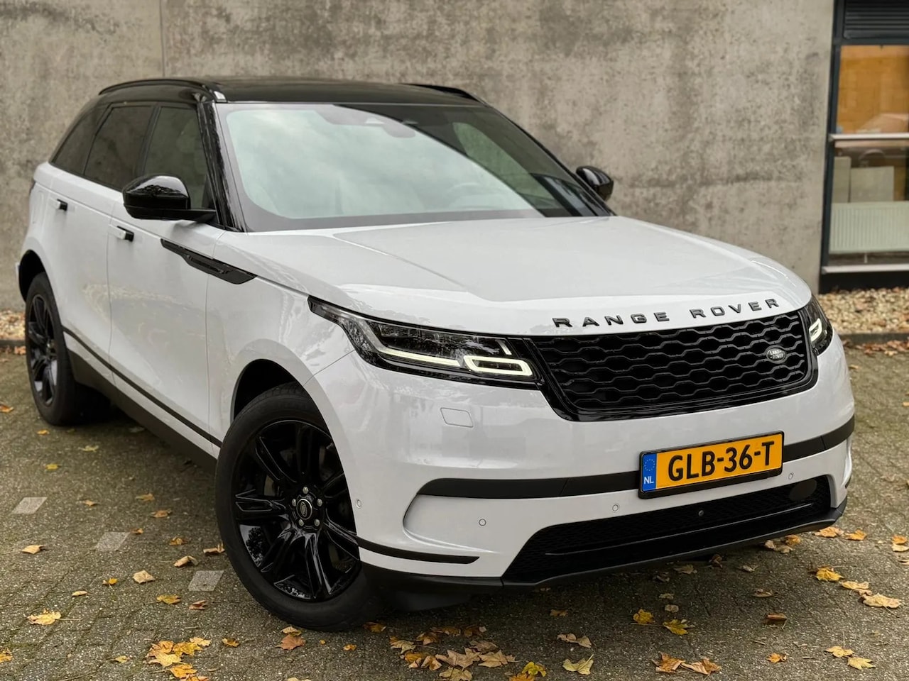 Land Rover Range Rover Velar - 2.0 P400e SE - AutoWereld.nl