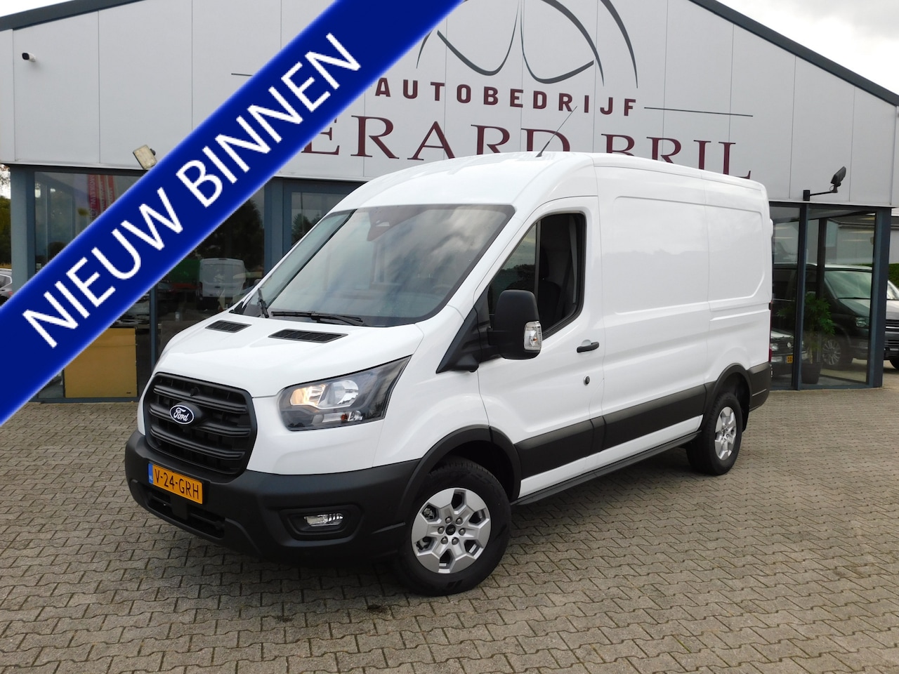 Ford Transit - 350 2.0 TDCI L2H2 Trend 350 2.0 TDCI L2H2 Trend, Facelift Automaat , 360°CAMERA, APPLE CARPLAY, ACC, PDC - AutoWereld.nl