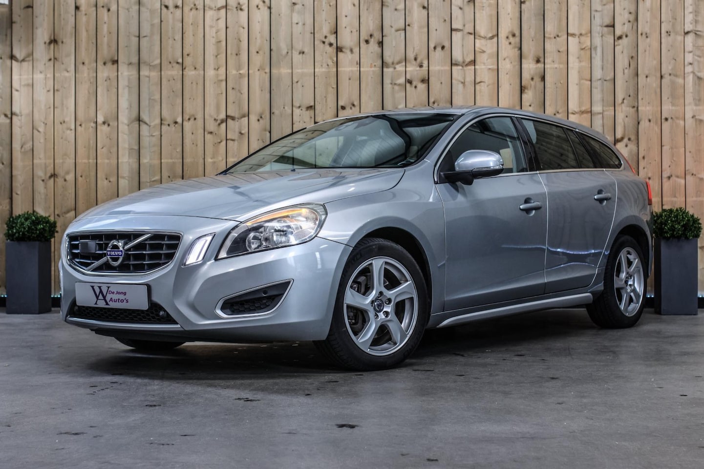 Volvo V60 - 2.0T Momentum *Adaptieve Cruise Control*Trekhaak* - AutoWereld.nl