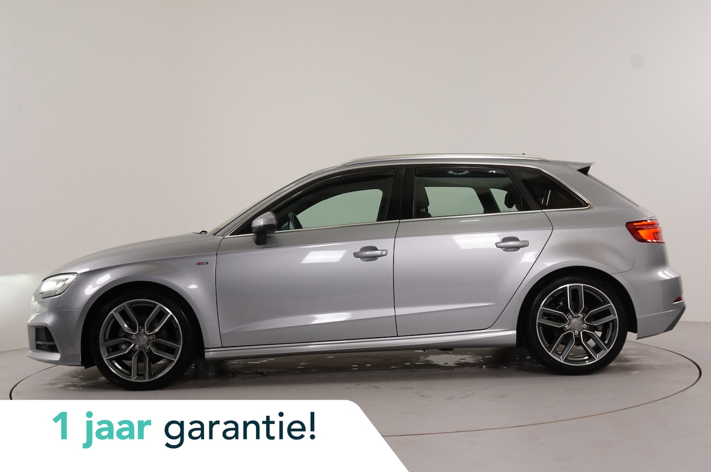 Audi A3 Sportback - 30 TFSI Sport S Line Edition | 3x S-Line | Parkeer assistent | Adaptief Cruise | Navigatie - AutoWereld.nl