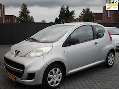 Peugeot 107 - 1.0-12V XR