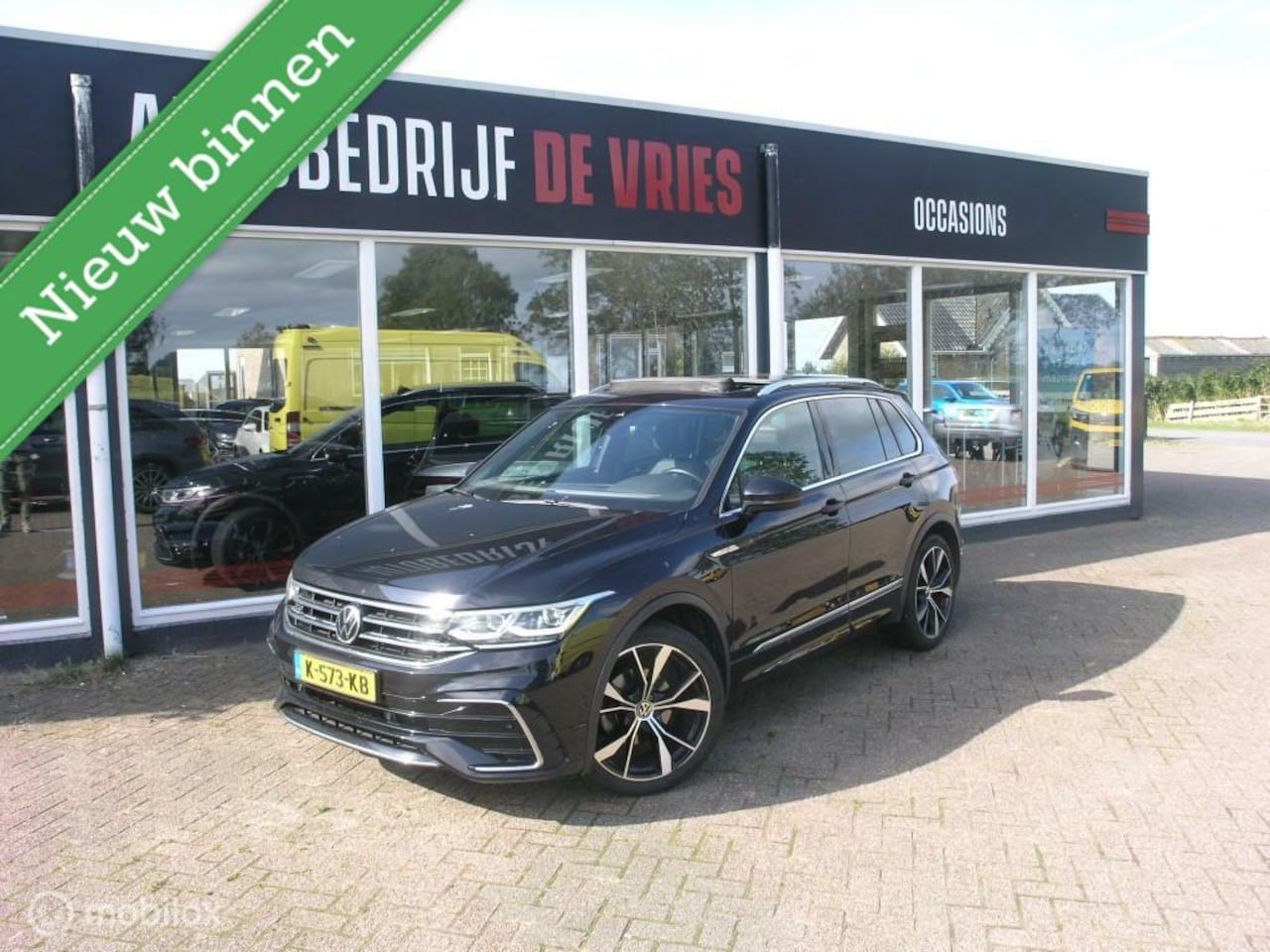 Volkswagen Tiguan - 1.5 TSI R-Line + Pano/20Inch/New-Model/IQ - AutoWereld.nl