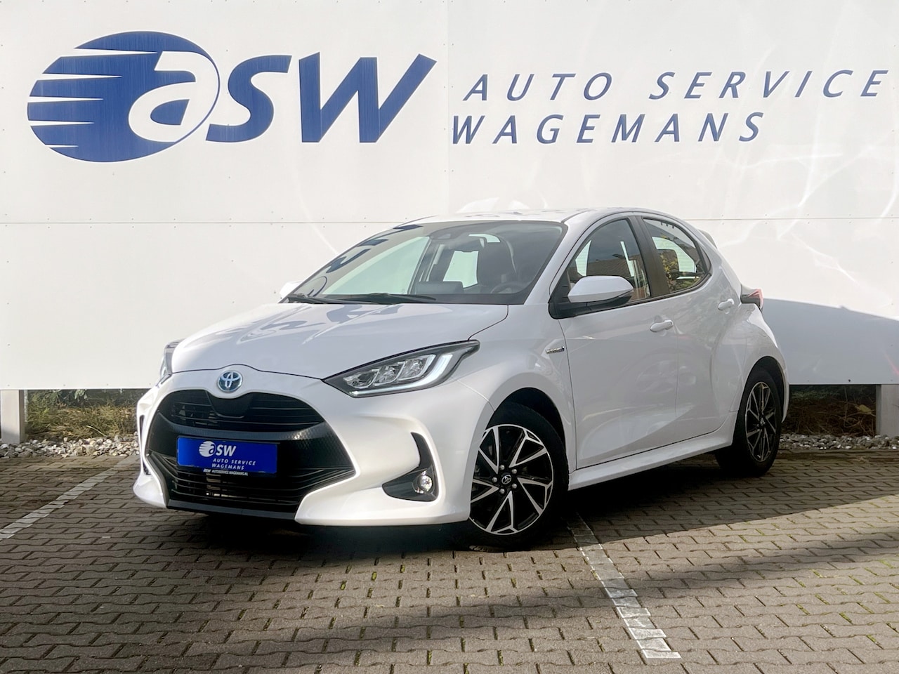 Toyota Yaris - 1.5 Hybrid Dynamic | Navi | Keyless | Carplay | Camera - AutoWereld.nl