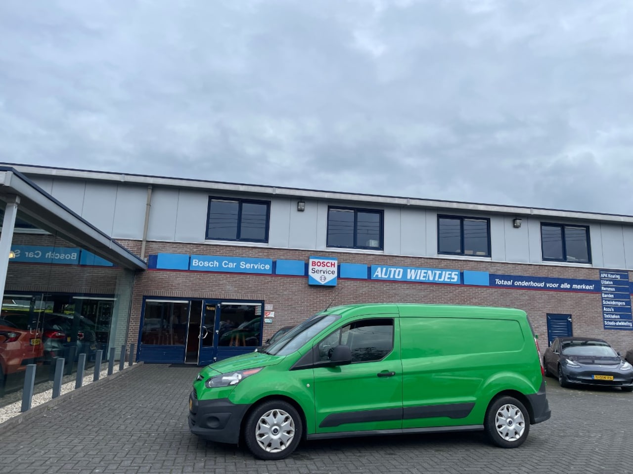 Ford Transit Connect - 1.5 TDCI Aut | L2 3-Pers | Automaat defect - AutoWereld.nl