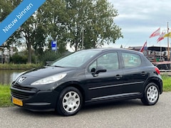 Peugeot 207 - 1.4 XR