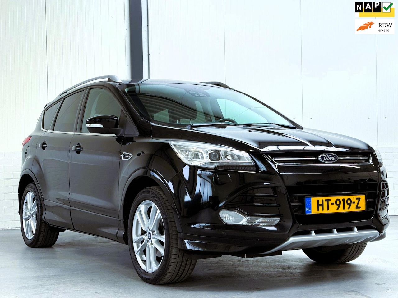 Ford Kuga - 1.5 Titanium Plus Pano|Trekhaak - AutoWereld.nl