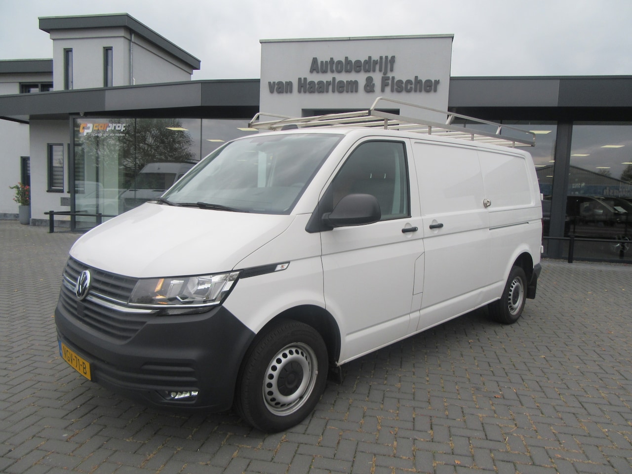 Volkswagen Transporter - 2.0 TDI L2H1 2.0 TDI 110PK L2H1, Airco, Trekhaak, PDC, 2 Schuifd. - AutoWereld.nl