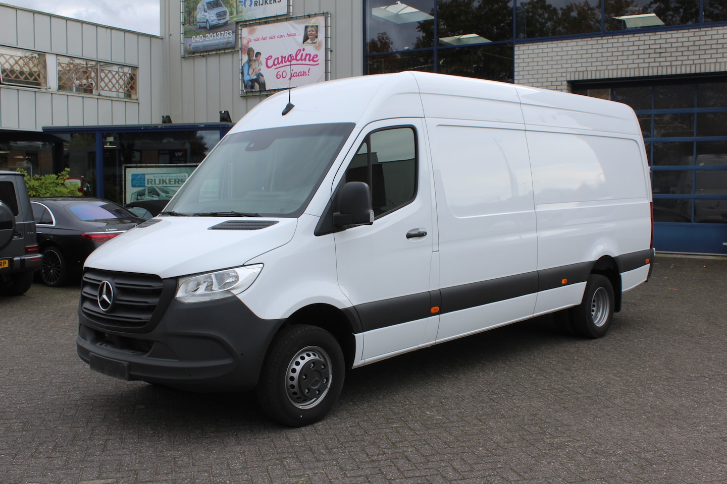 Mercedes-Benz Sprinter - 519 CDI L3H2 RWD MBUX met parkeerpakket en camera, Geveerde stoel, Distronic - AutoWereld.nl