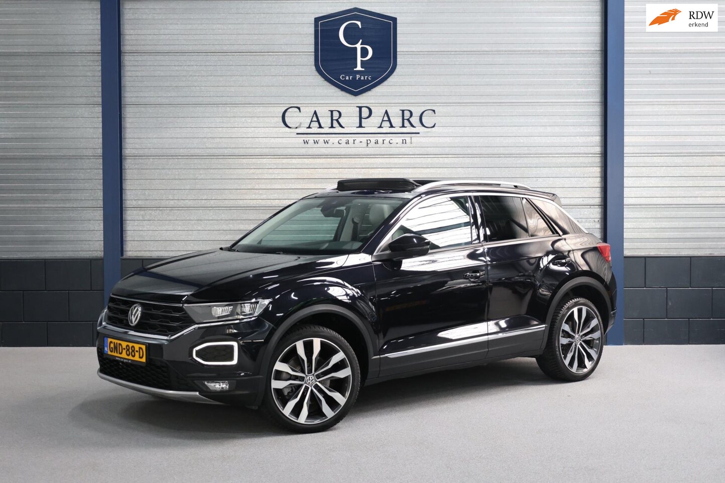 Volkswagen T-Roc - 2.0 TSI 4Motion R-LINE LED/PANO/LEER+S.VERWARMING/19" LMV/CAM/LINE/ACC/ECC/12 MND GARANTIE - AutoWereld.nl