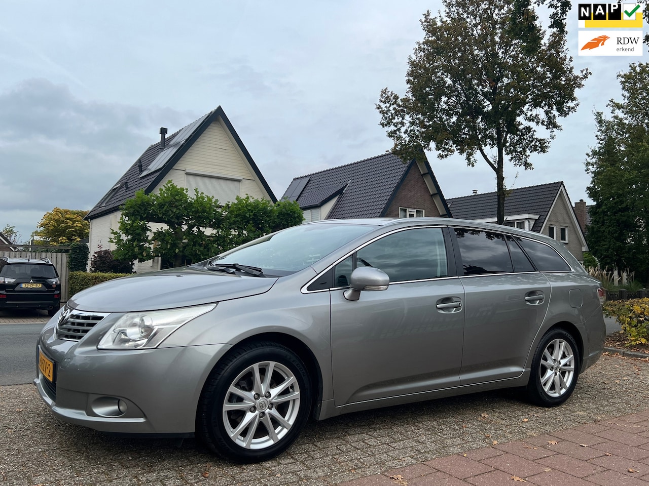 Toyota Avensis Wagon - 1.8 VVTi Business Automaat NL-AUTO-NAP. - AutoWereld.nl