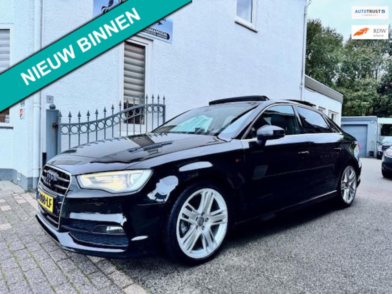 Audi A3 Limousine - 1.4 TFSI CoD Ambiente 3x S-Line | Standkachel | Pano | Lane | Led | Nieuwe APK - AutoWereld.nl