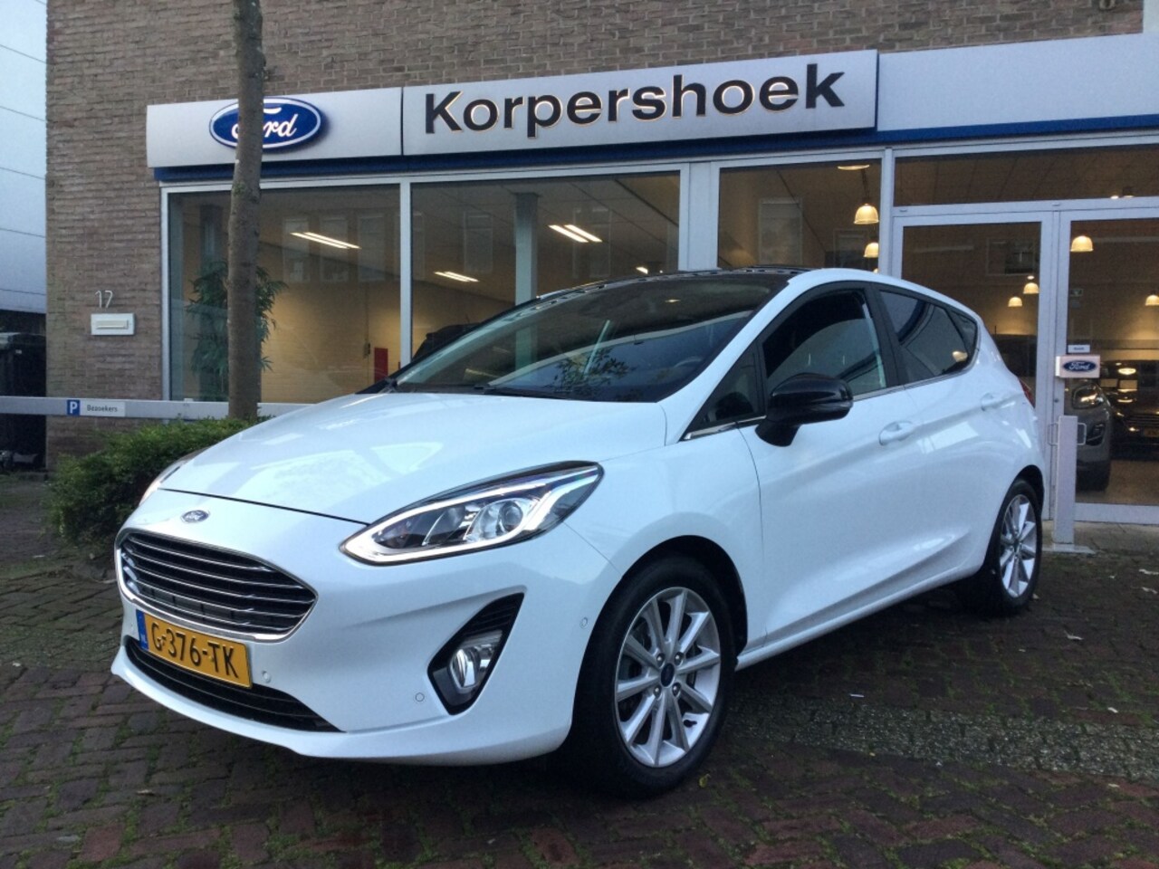 Ford Fiesta - 1.0 EcoB. 100 pk Titanium - AutoWereld.nl