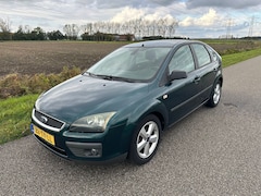 Ford Focus - 1.6-16V Futura AIRCO / AUTOMAAT . / NAP !