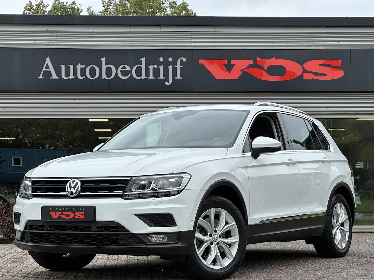 Volkswagen Tiguan - 2.0 TSI 4Motion | LPG | Camera | Trekhaak | 190 pk | - AutoWereld.nl